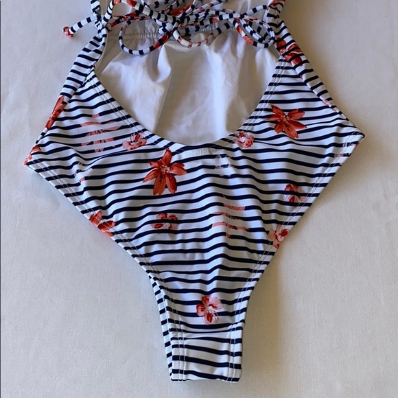 L*Space Pamela One-Piece Swimsuit Sz 4 - Picture 9 of 14